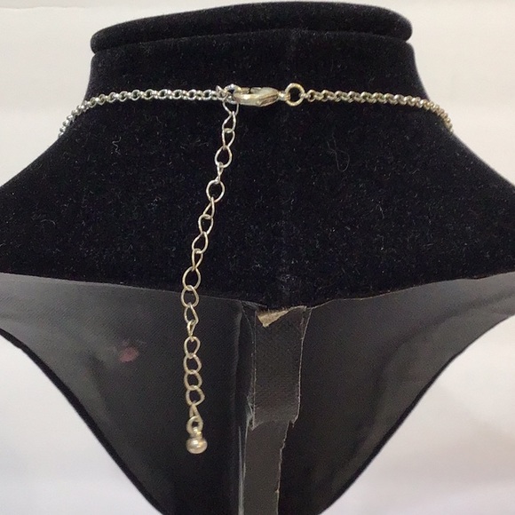 Bib necklace triple row Blue & Green crystals! - Picture 3 of 3